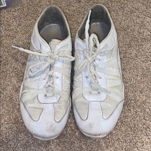 Nfinity cheer shoes